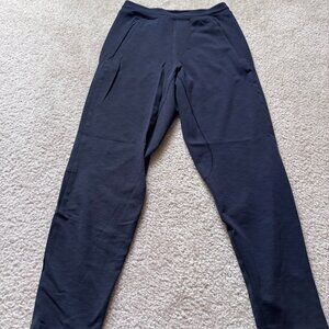 Lululemon Intent Jogger 26" in Black